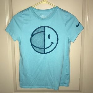 Girls Nike T-shirt size L